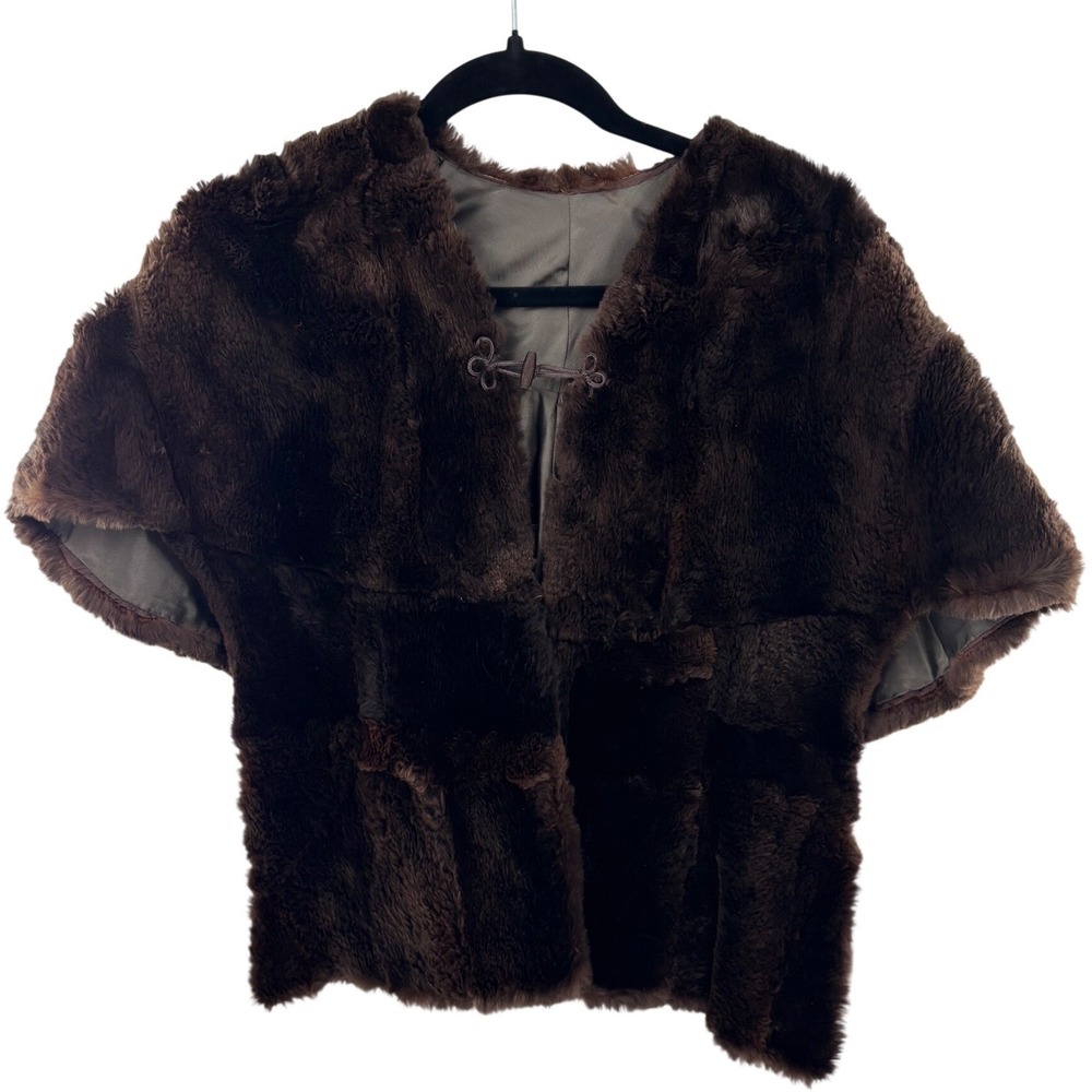Vintage Style Chocolate Brown Faux Fur Capelet Stole Wrap with Toggle Closure
